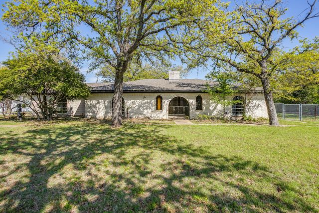 1417 Tarver Road, Burleson, TX 76028