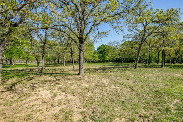 1417 Tarver Road, Burleson, TX 76028