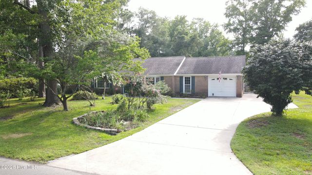 763 Brunswick Place SE, Belville, NC 28451