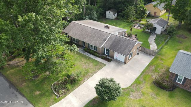 763 Brunswick Place SE, Belville, NC 28451