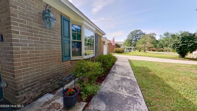 763 Brunswick Place SE, Belville, NC 28451