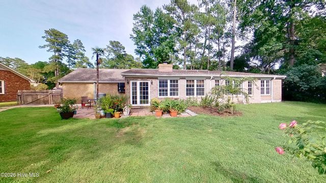 763 Brunswick Place SE, Belville, NC 28451