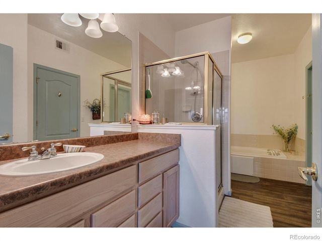 2215 Calais Drive I, Longmont, CO 80504