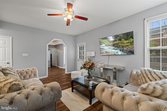 12 GEORGE ST, Mount Ephraim, NJ 08059