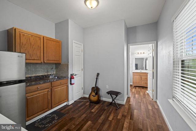 12 GEORGE ST, Mount Ephraim, NJ 08059
