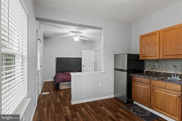 12 GEORGE ST, Mount Ephraim, NJ 08059