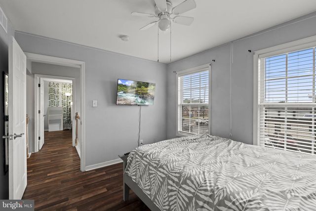 12 GEORGE ST, Mount Ephraim, NJ 08059
