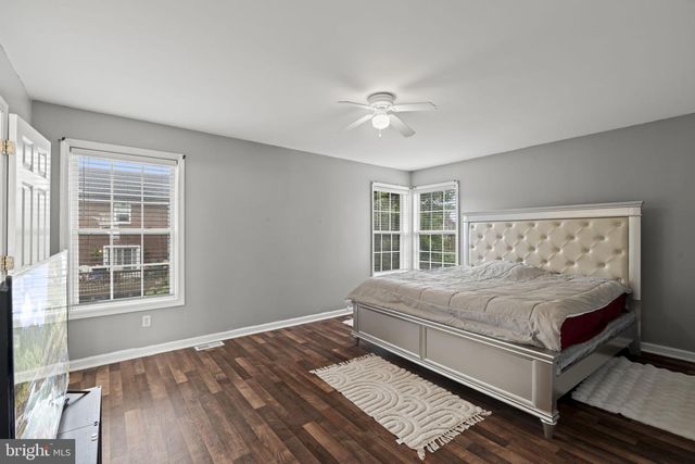 12 GEORGE ST, Mount Ephraim, NJ 08059