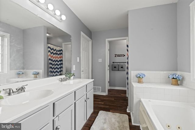 12 GEORGE ST, Mount Ephraim, NJ 08059