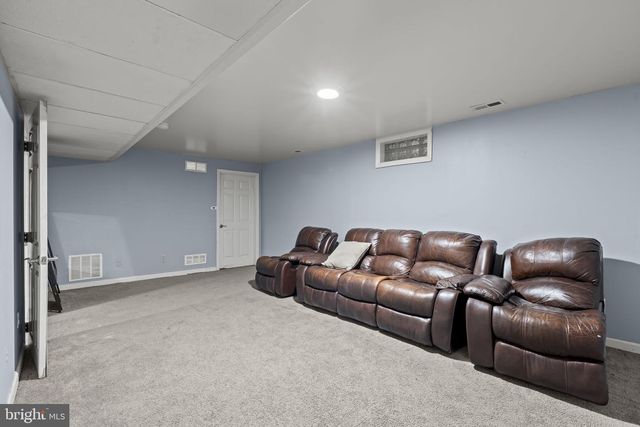 12 GEORGE ST, Mount Ephraim, NJ 08059