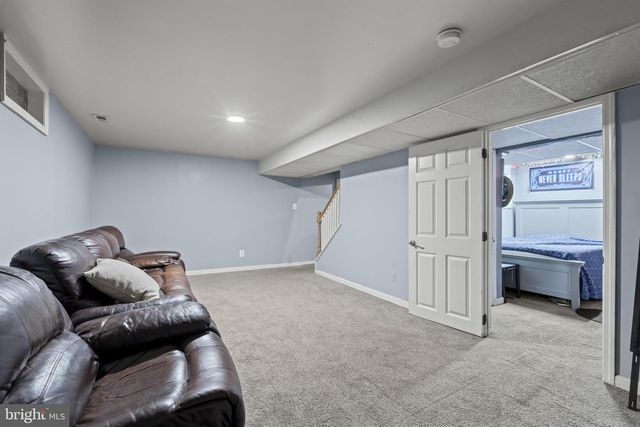 12 GEORGE ST, Mount Ephraim, NJ 08059