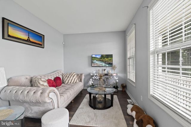 12 GEORGE ST, Mount Ephraim, NJ 08059