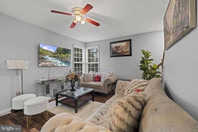 12 GEORGE ST, Mount Ephraim, NJ 08059