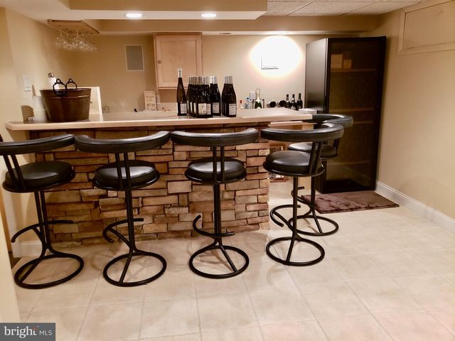 992 SHEFFIELD LN, Huntingdon Valley, PA 19006