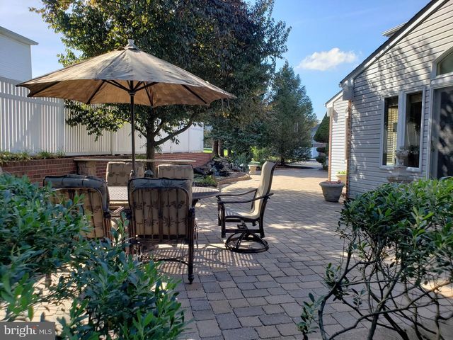 992 SHEFFIELD LN, Huntingdon Valley, PA 19006