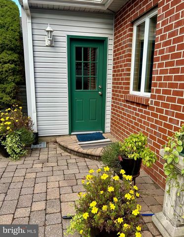 992 SHEFFIELD LN, Huntingdon Valley, PA 19006