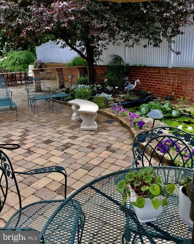 992 SHEFFIELD LN, Huntingdon Valley, PA 19006