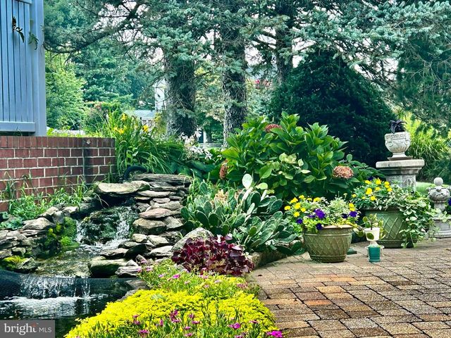 992 SHEFFIELD LN, Huntingdon Valley, PA 19006