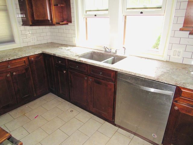 425 16th Avenue N, South Saint Paul, MN 55075