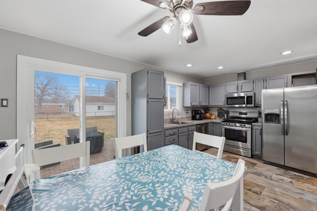 3047 Earl Drive, Warren, MI 48092