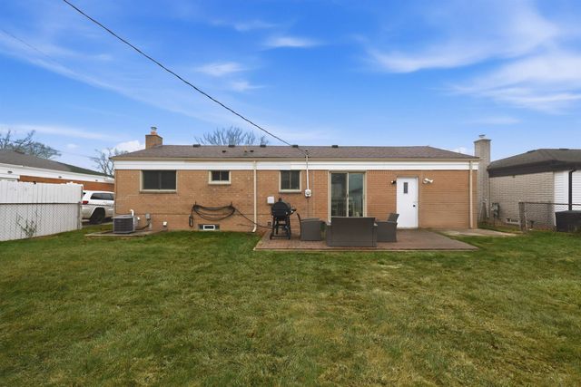 3047 Earl Drive, Warren, MI 48092