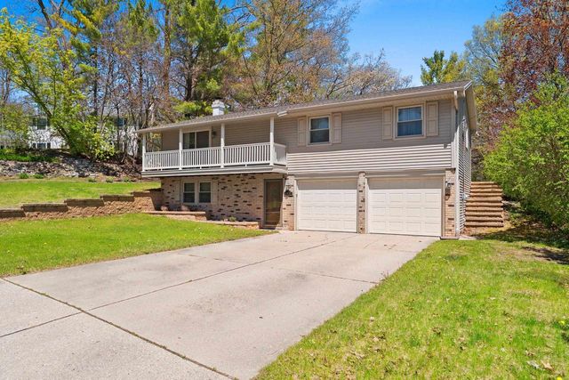 2987 ALBERT DRIVE, Green Bay, WI 54311