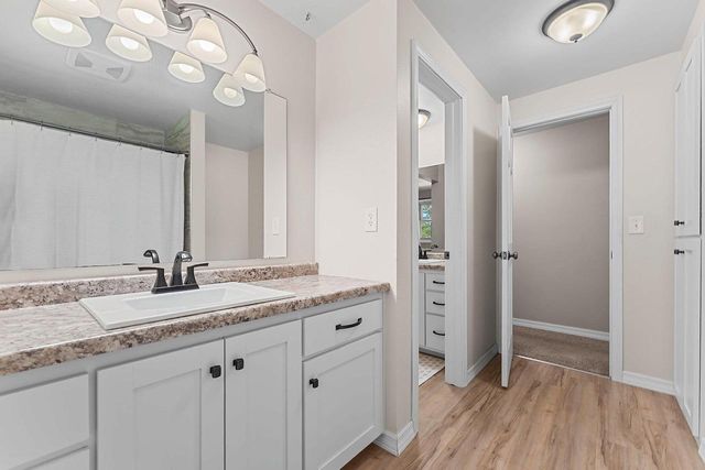 2987 ALBERT DRIVE, Green Bay, WI 54311