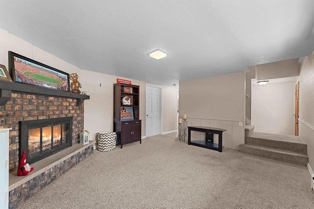 2987 ALBERT DRIVE, Green Bay, WI 54311