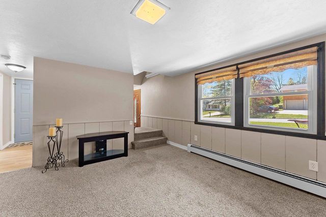 2987 ALBERT DRIVE, Green Bay, WI 54311