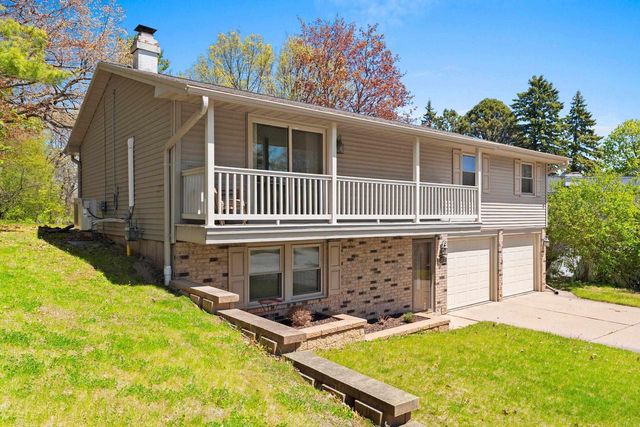 2987 ALBERT DRIVE, Green Bay, WI 54311