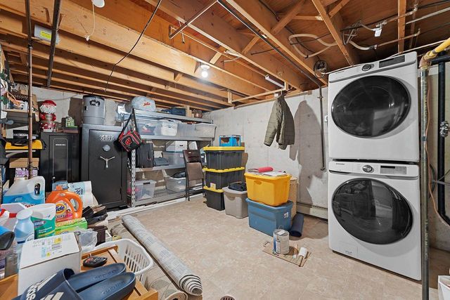 2987 ALBERT DRIVE, Green Bay, WI 54311