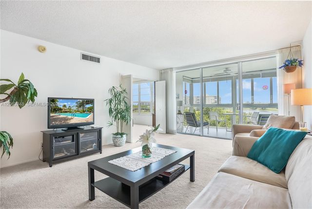 3091 N Course Dr 502, Pompano Beach, FL 33069