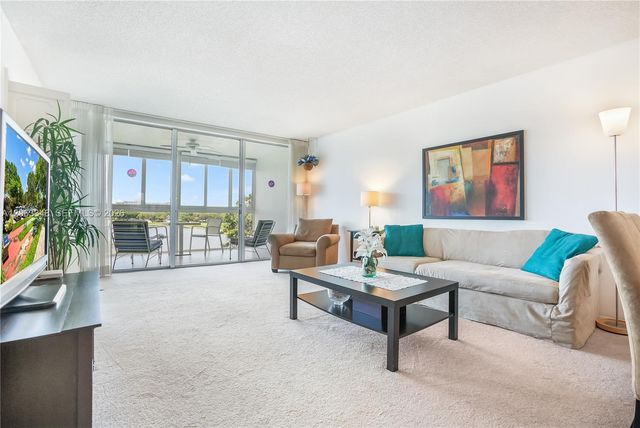 3091 N Course Dr 502, Pompano Beach, FL 33069
