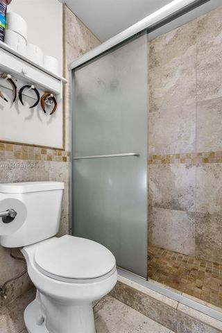 9466 SW 6th Ln, Miami, FL 33174