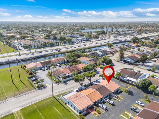 9466 SW 6th Ln, Miami, FL 33174