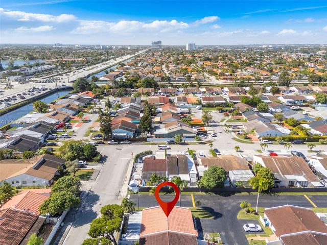 9466 SW 6th Ln, Miami, FL 33174