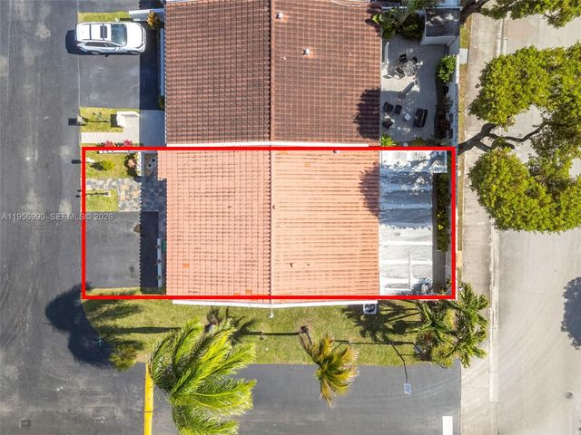 9466 SW 6th Ln, Miami, FL 33174