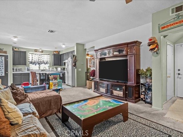 528 Memphis Court, Hemet, CA 92545