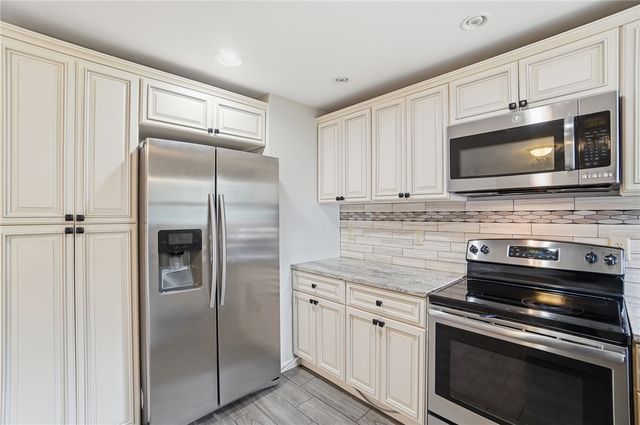 5061 Packard Drive, Huber Heights, OH 45424