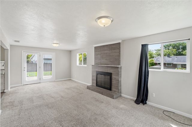 5061 Packard Drive, Huber Heights, OH 45424