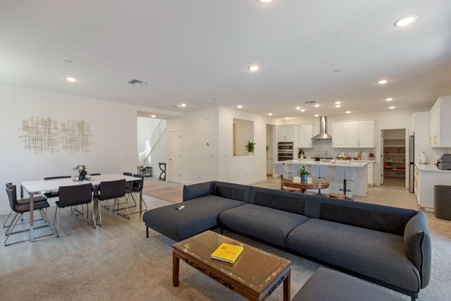 1952 Roualt Way, Lodi, CA 95242
