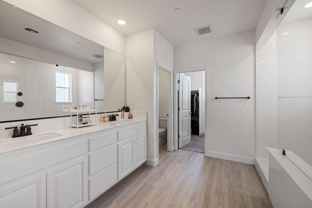 1952 Roualt Way, Lodi, CA 95242