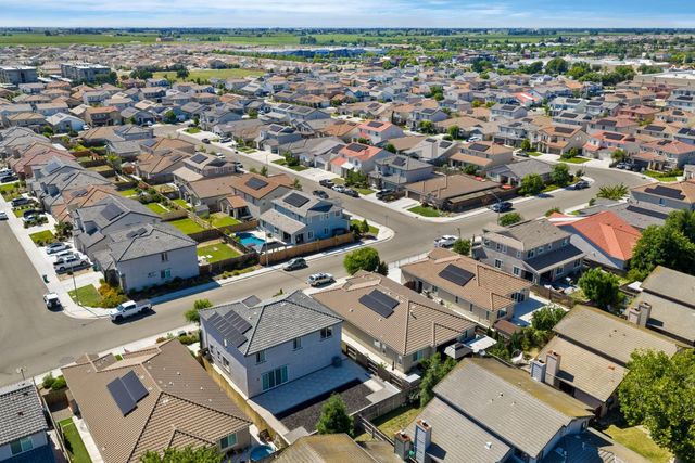 1952 Roualt Way, Lodi, CA 95242