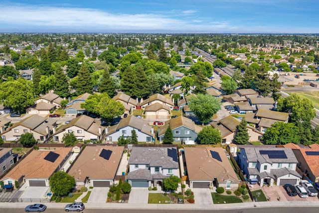 1952 Roualt Way, Lodi, CA 95242