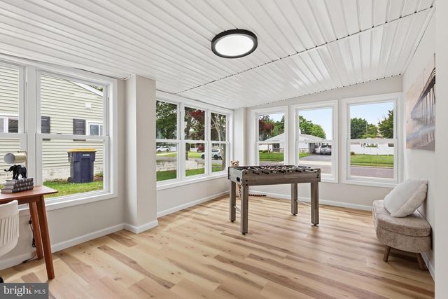 72 LAVENDER LN, Levittown, PA 19054