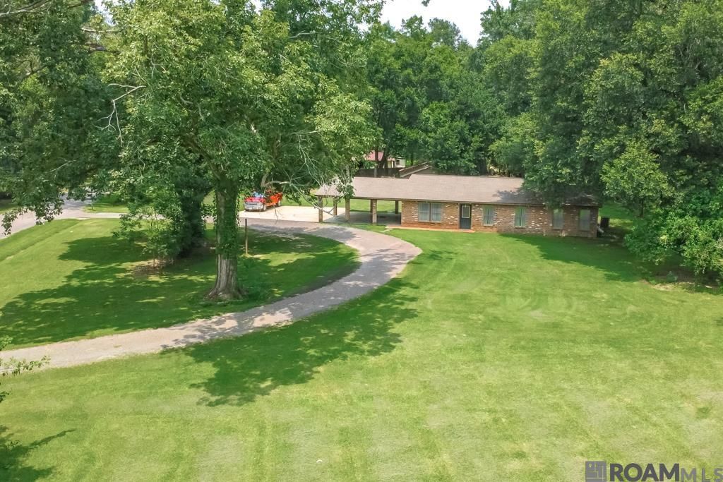 23717 Hoo Shoo Too Rd, Baton Rouge, LA 70817