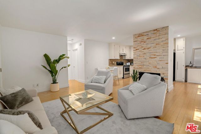 11959 Dorothy Street 2, Los Angeles, CA 90049