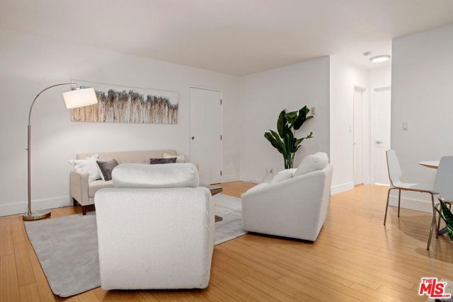 11959 Dorothy Street 2, Los Angeles, CA 90049
