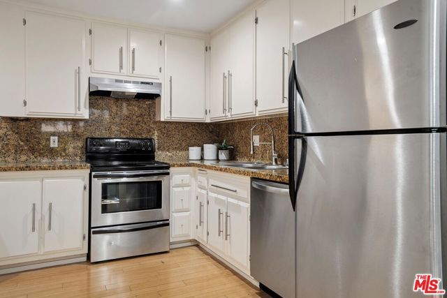 11959 Dorothy Street 2, Los Angeles, CA 90049