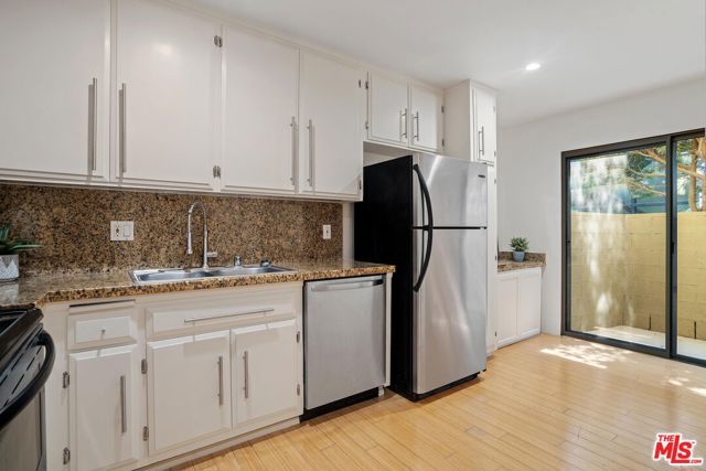 11959 Dorothy Street 2, Los Angeles, CA 90049